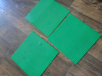 Lego Building Decks And Small Bin Of Legos