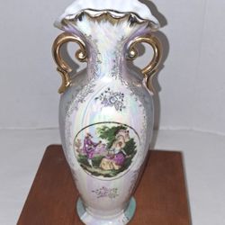 Beautiful vintage iridescent color double handled vase. 8.5 " Tall Japan