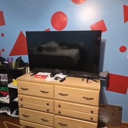 50in Roku TV With Working Remote