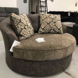 New Brand 💥 Chocolate Oversized Chair 🌹 In Stock 👍