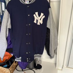 Yankees Jacket Size Medium