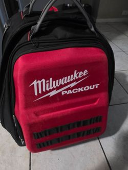 Millwakee like new tool bag