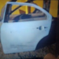 2,0,1,1 Ford Fusion  Left Rear Door