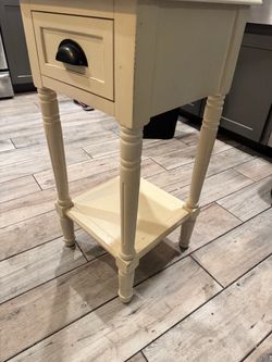 Title: Vintage Style Cream Side Table / Nightstand with Drawer & Shelf