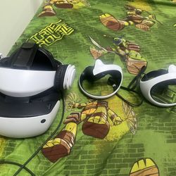 PSVR2 w/ Accessories + Adapter