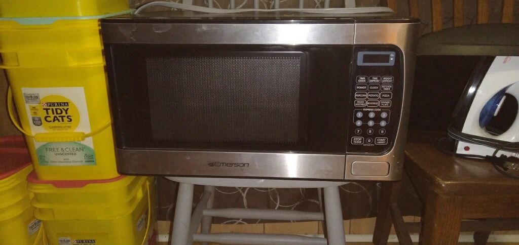 900 Watt Microwave