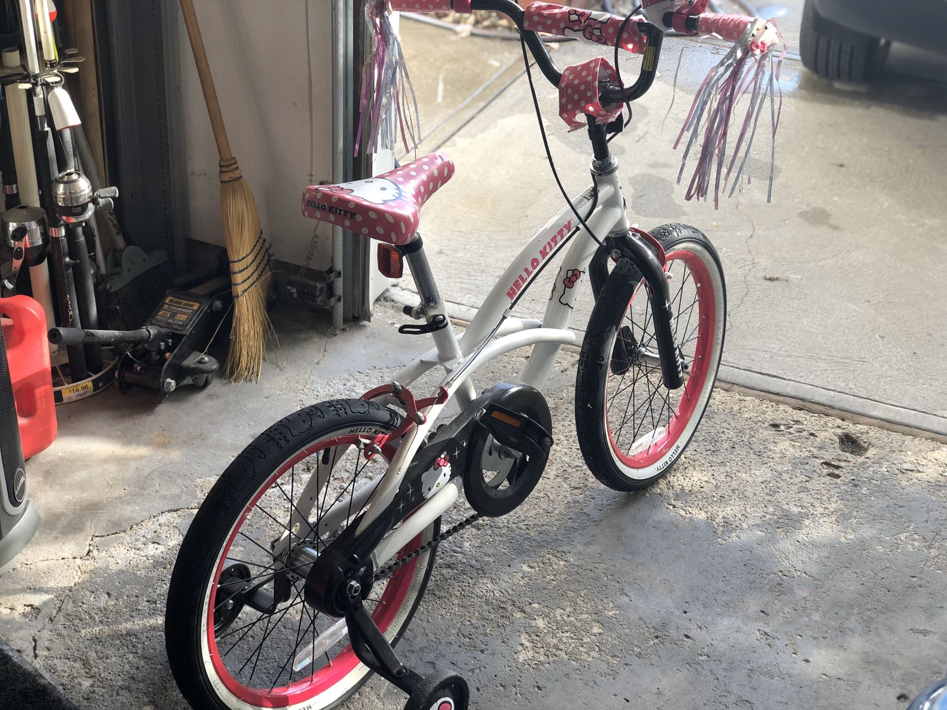 Hello Kitty Bike with Helmet