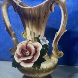 Beautiful Vintage Capodimonte Flowers Vase