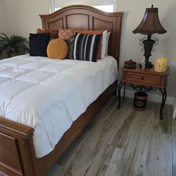 PICK UP ONLY QUEEN SIZE BEDROOM SET COCONUT CREEK NEEDS TO BE GONE BY 01/04 SUNDAY