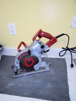 Skilsaw MAG 77 HD77M  7-1/4 in corded worm drive circular saw in excellent working condition