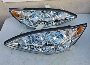 2005 and 2006 Toyota Camry Headlights Luces Focos Micas Faros Faroles Headlamps