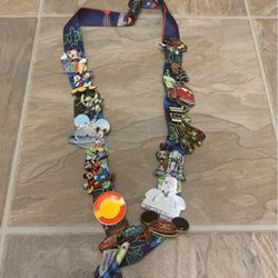 16 Disney Pins