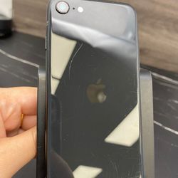 iPhone SE 64gb 2020 Unlocked ID: 33793