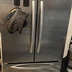 Kitchen Aid Refrigerator With Filter Water And Ice Maker 