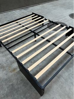 Queen size mattress frame with under bed drawers