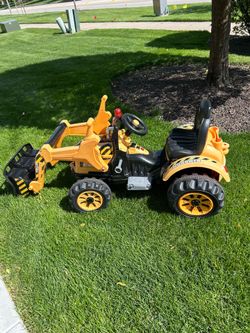 Battery Operated Tractor Ride -On