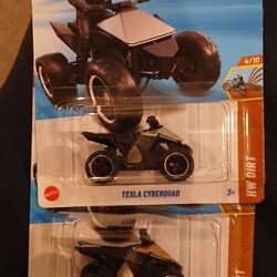 Hot Wheela Tesla Cyber Quads Silver And Gold