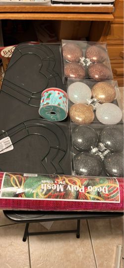 Brand new Christmas stuffs. Total of 16 items