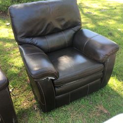 Free Reclining Sofa & Chair