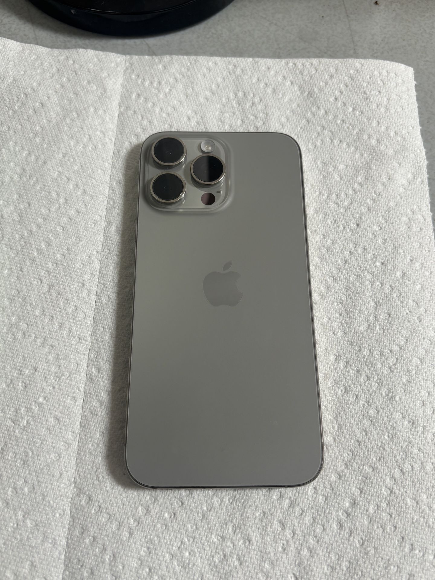 iPhone 15 Pro Max