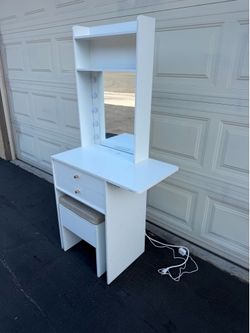 2 drawer white vanity desk with lights!
