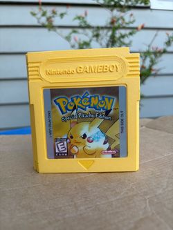 Pikachu game holder￼