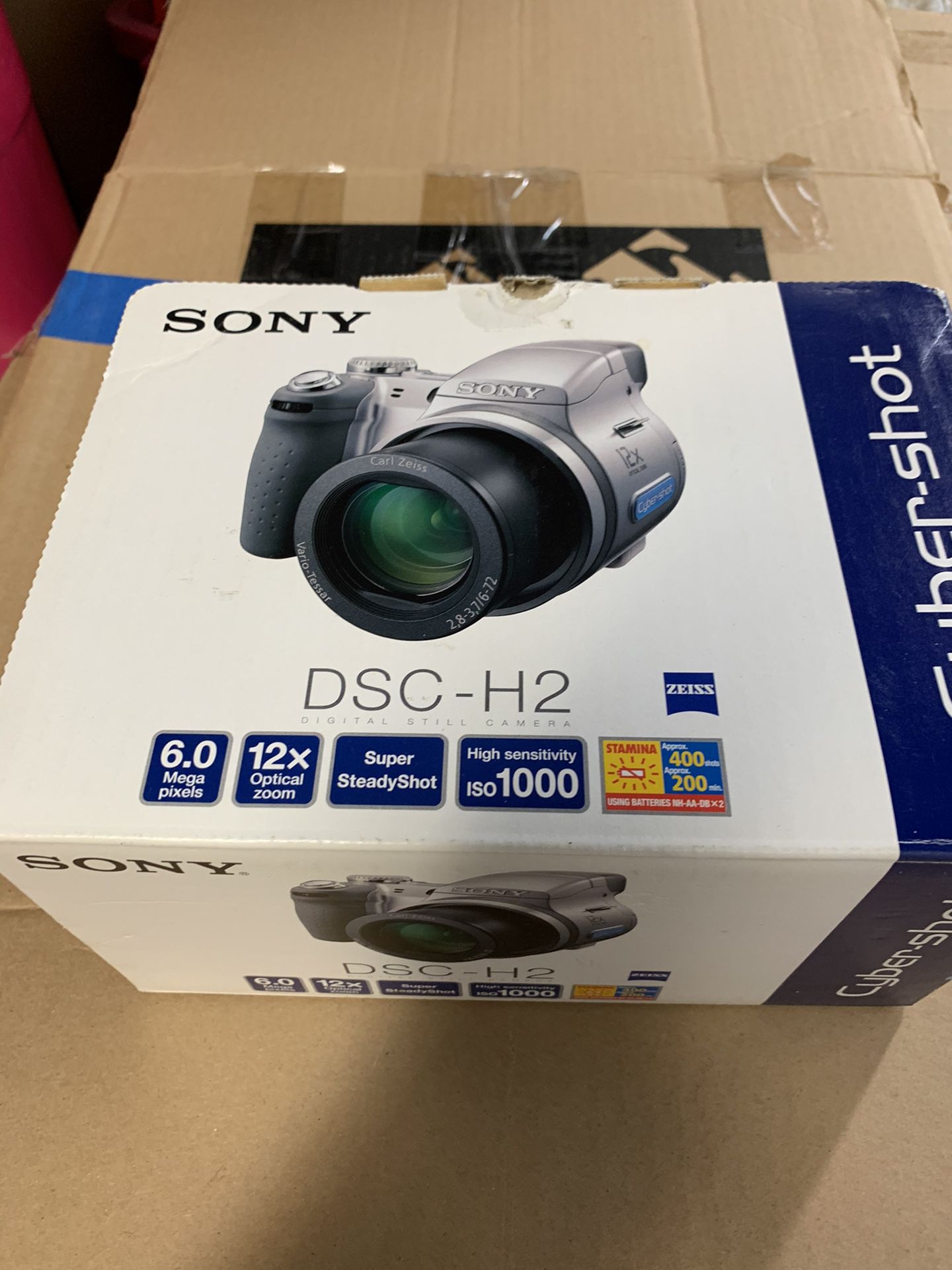 Sony Cyber-Shot Camera DSC-H2. 6.0 MP Digital Camera