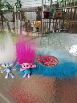 Purse and trolls lot