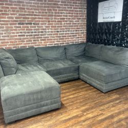Delivery Available Thomasville dark gray modular sectional sofa couch