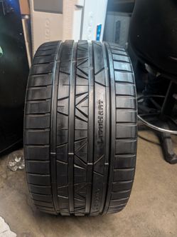 Lion Hart tore 265\25ZR\22