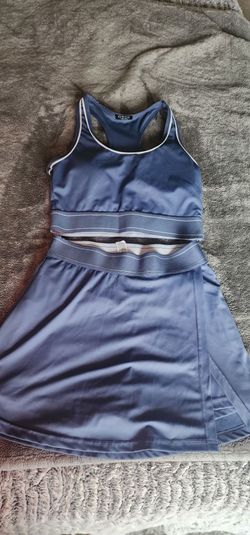 Super cute sports activewear attire womens medium
