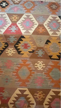 Hand-Woven Kilim / Flatweave Southwestern Area Rug