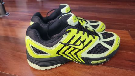 New Men Nike Air Pegasus 2K5 Walking/Running Shoes,  Volt/Black/Barely Volt Color, Size 12 US, $85