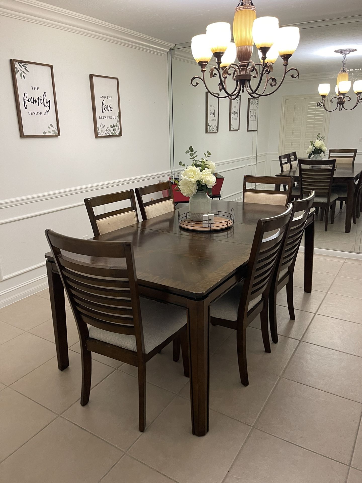 Dinning Room Table With 6 Chairs And Matching Server 