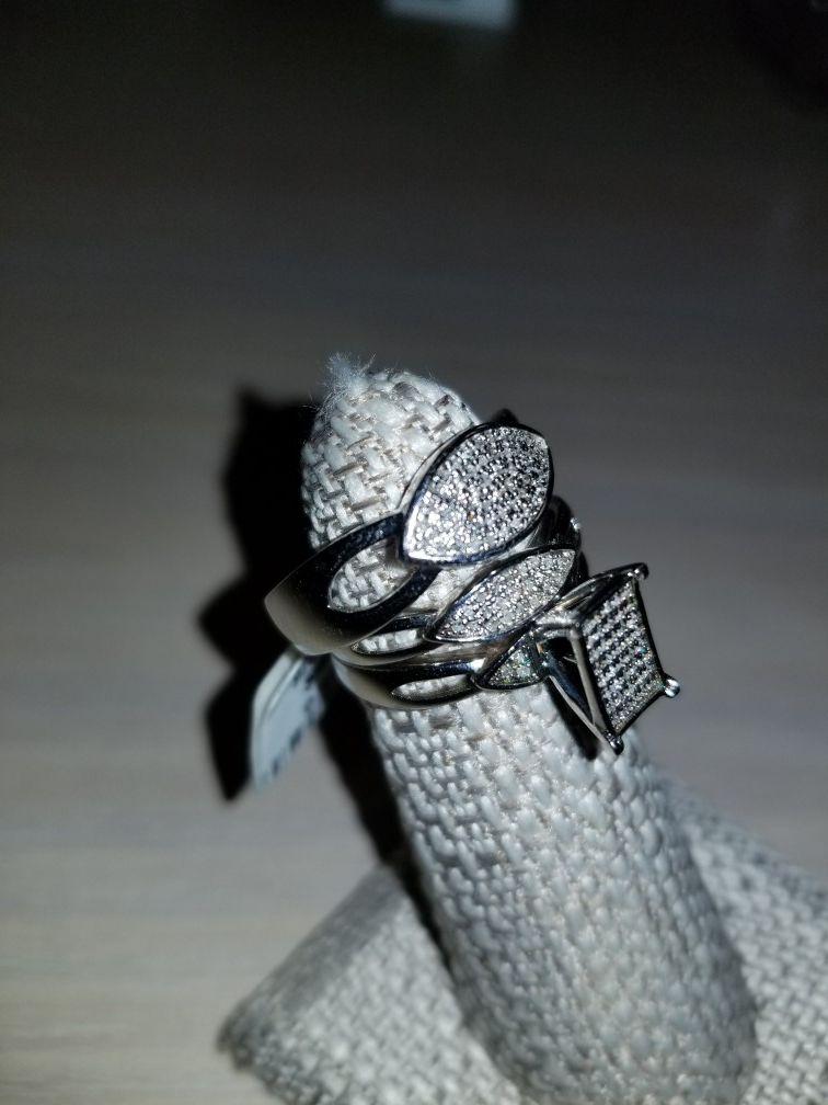 diamond unique wedding set.... very nice