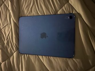 11inch IPad A16 chip Blue color 128 GB