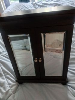 Jewelry  box