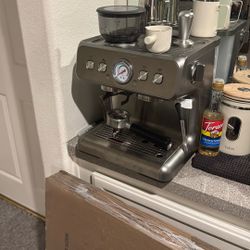 Expresso Machine Hardly Used 