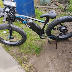 26 inch GEEMAX E- BIKES BRAND NEW $675 EACH