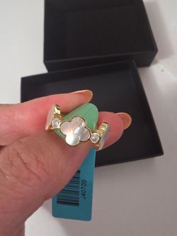 Moissanite & mother of pearl clovers ring size 6  Moissanite & mother of pearl clovers ring size 6