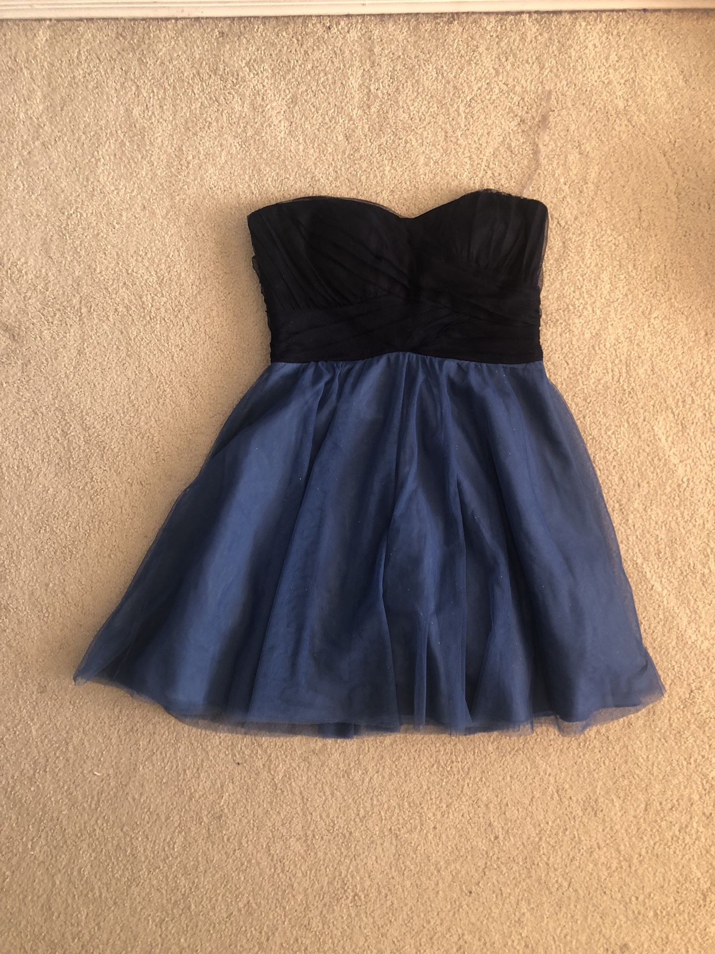 Blue Sleeveless Party Dress 