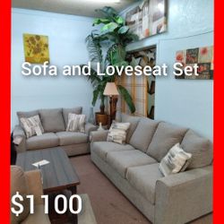 🤗 Sofa And Loveseat Set 