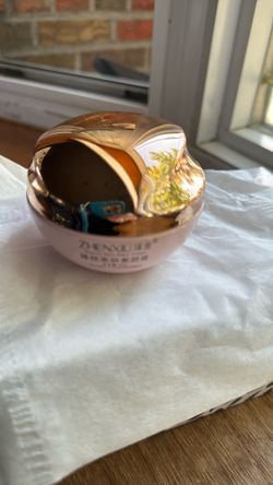 Zhenxiu Beautiful Skin Plain Cream. For Women Pick Up Only Cash.