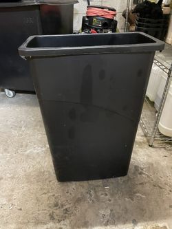 Trash can 