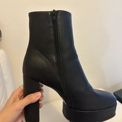Black Platform Boots Size 10 Ankle Boots