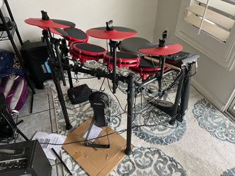 Alesis Nitro Max with extras, Simmons DA2110
