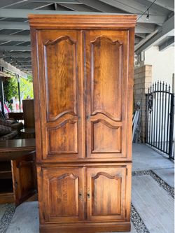 Ethan Allen Country French Solid Birch Media Armoire 26-9318 – Vintage Quality