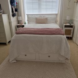 White full Size Wood Storage Bed 