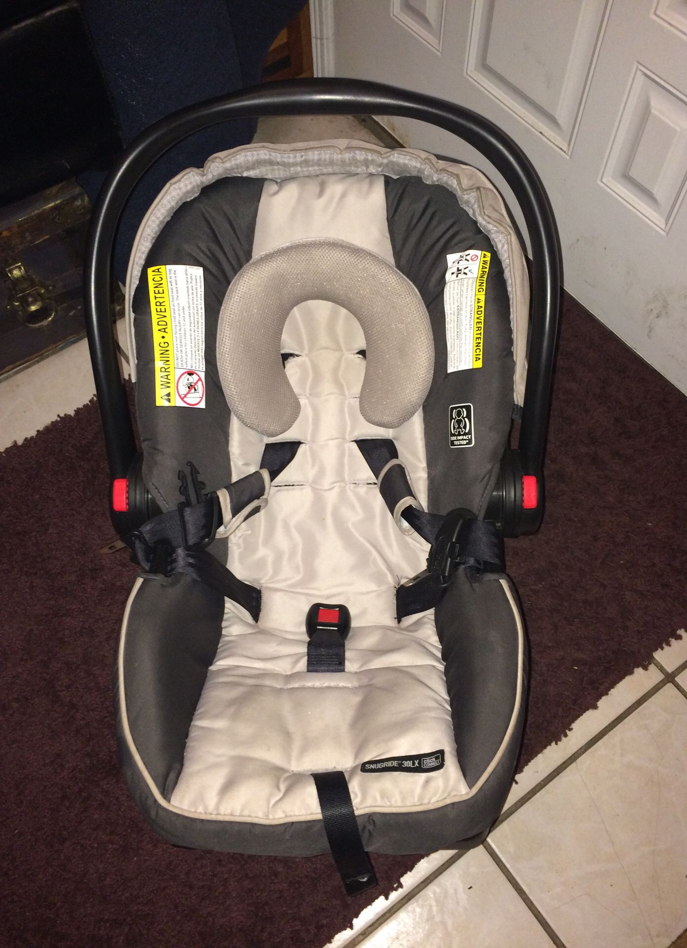 Graco SnugRide 30LX infant carseat and base
