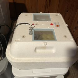Hova Bator Still Air Incubator With Egg Turner